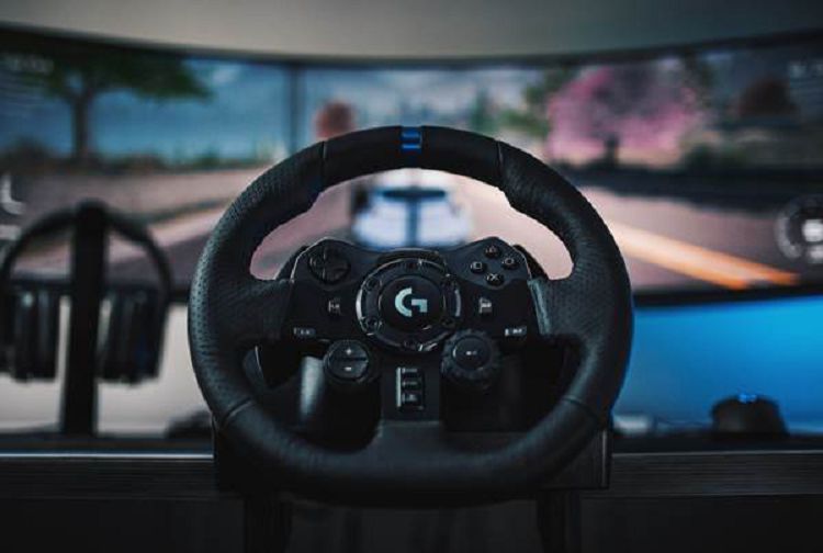 Logitech G 即將推出全新賽車搖桿G923。