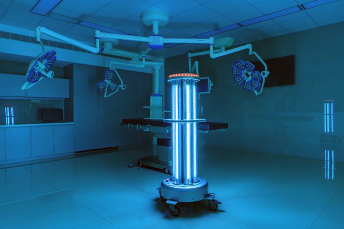 新型紫外線消毒機器人能適用於各種室內高風險之區域。