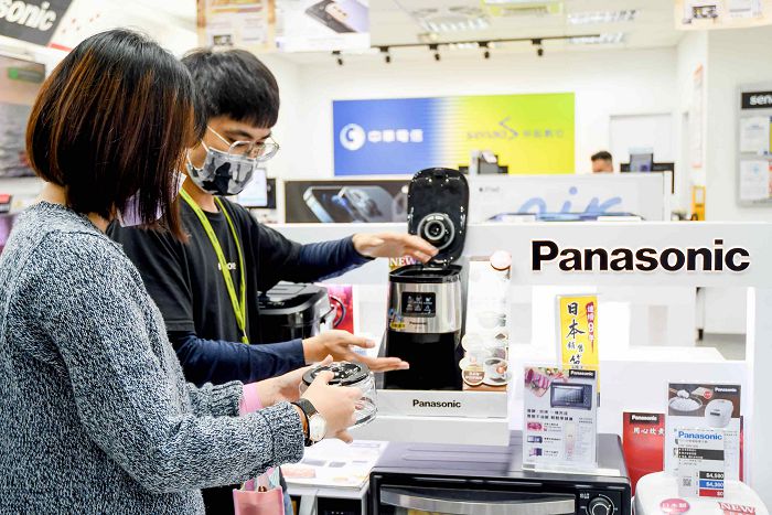 神腦加速智慧生活布局，3月攜手國人最信賴的家電品牌Panasonic推出超級品牌月。